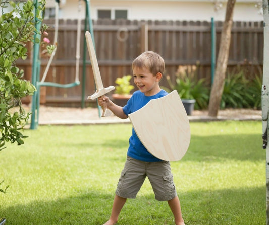 Personalizirani drveni mač sa štitom